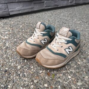 New Balance Kids Tan and Teal Sneakers